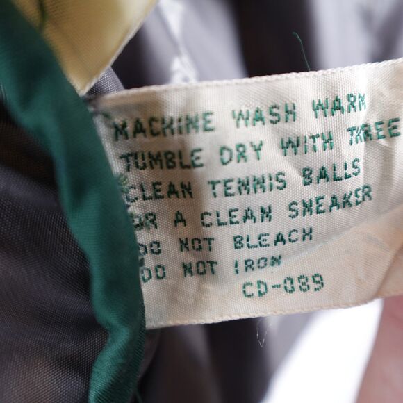 Vintage St. John's Bay Down Puffer Vest Men XL Waterfowl Green Zip Snap Outdoor - Picture 11 of 14